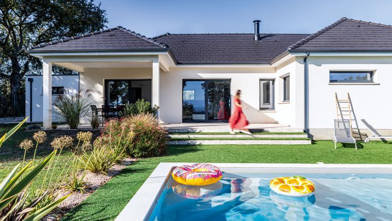 maison contemporaine avec piscine