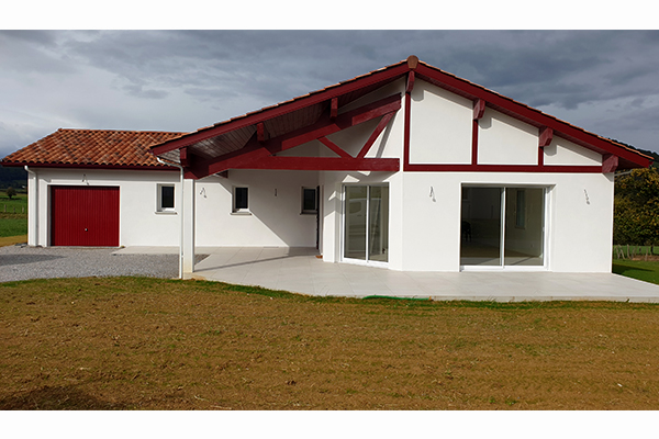 maison basque signée Maisons d'en France sud Pyrénées