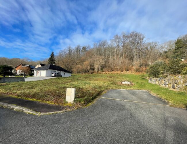 Terrain constructible Gan  (Béarn)